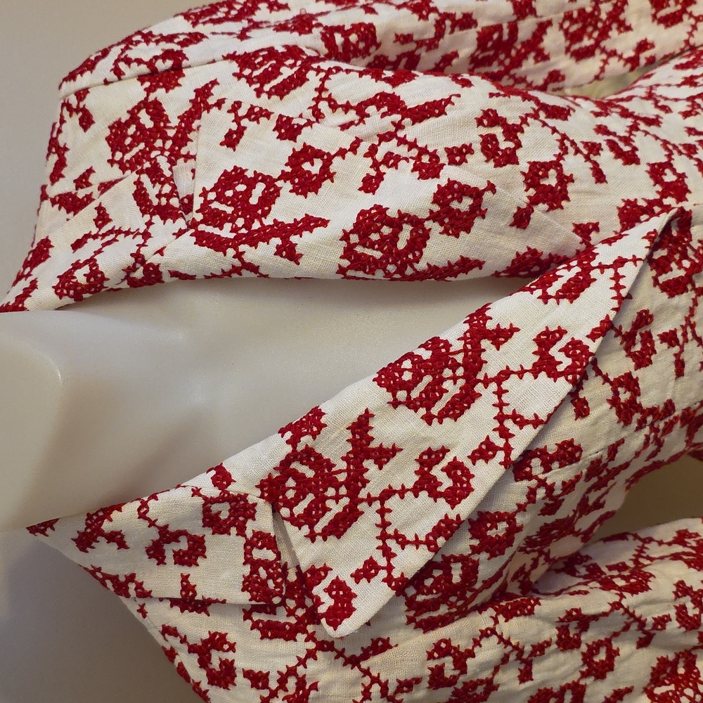 Tree Embroidered Fitted Linen Jacket - Picture 2 of 16